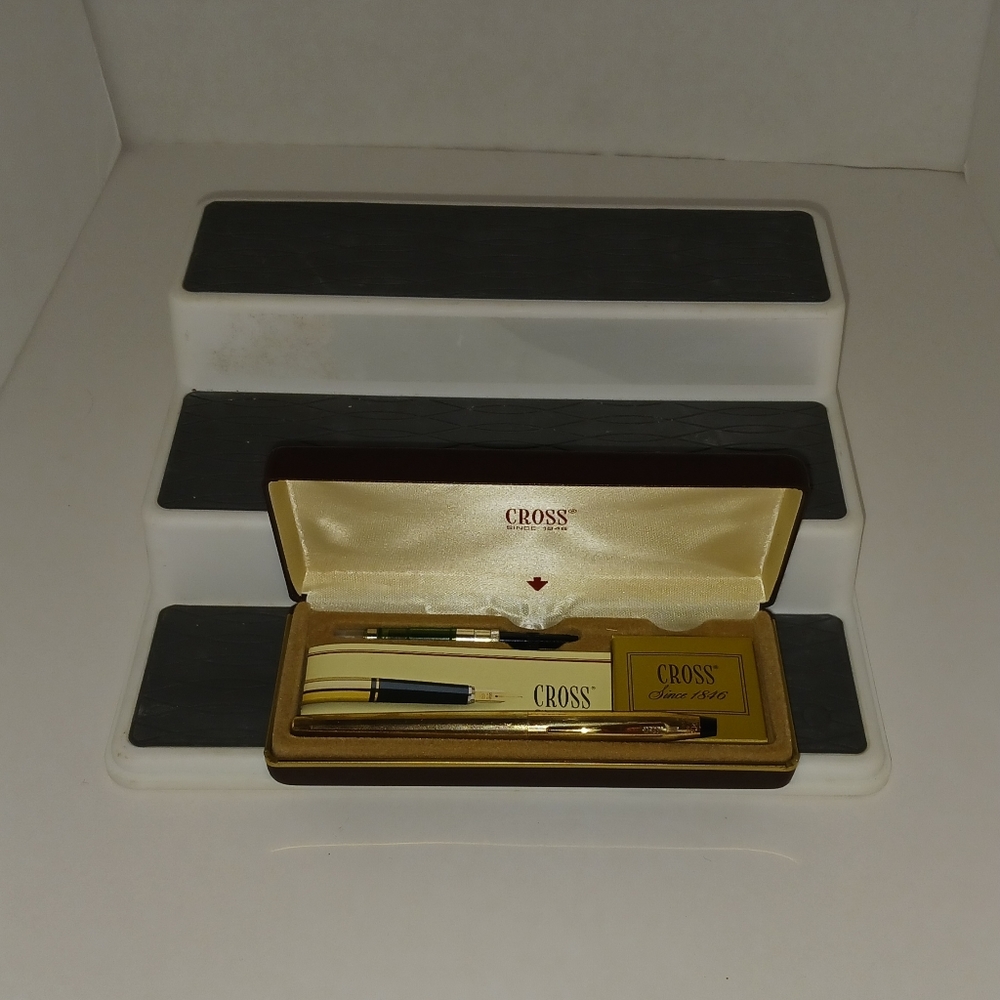 Cross 1/20 10K Gold Filled Fountain Pen, 14K Gold Nib with Box, Vtg.